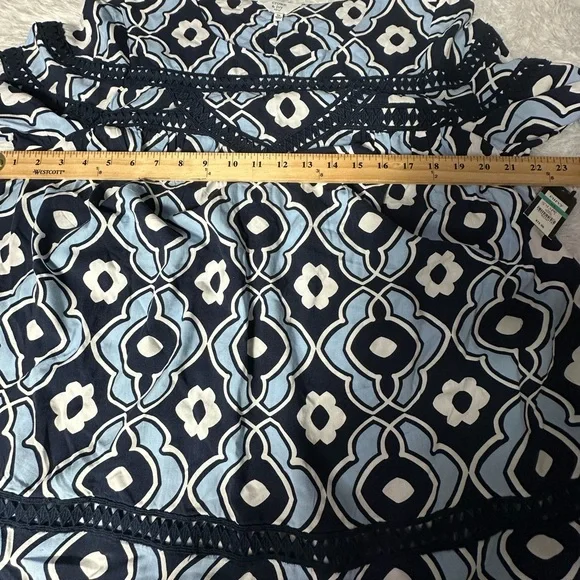 Crown & Ivy Blue and Black Geometric Blouse - Picture 10 of 11